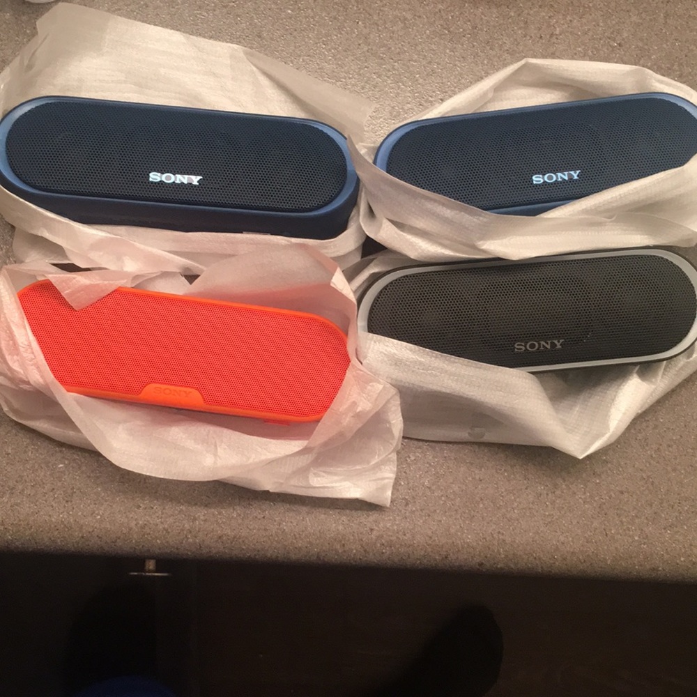 Sony Speaker choose color.